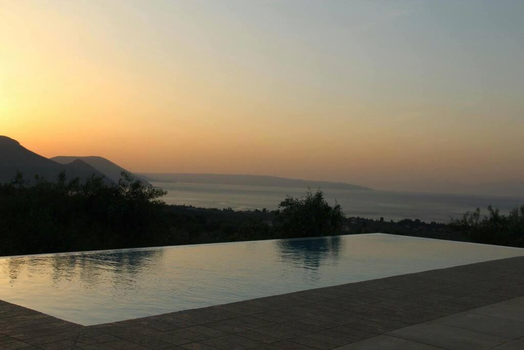 Panoramic View Summerhouse Loukissia Bagian luar foto