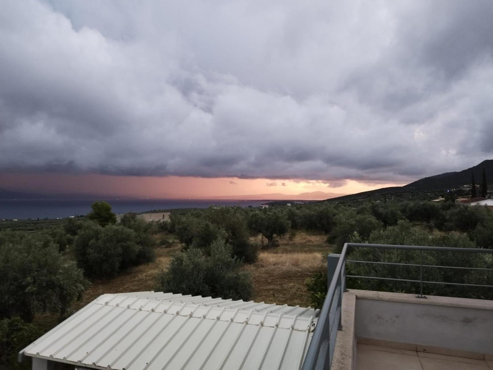 Panoramic View Summerhouse Loukissia Bagian luar foto